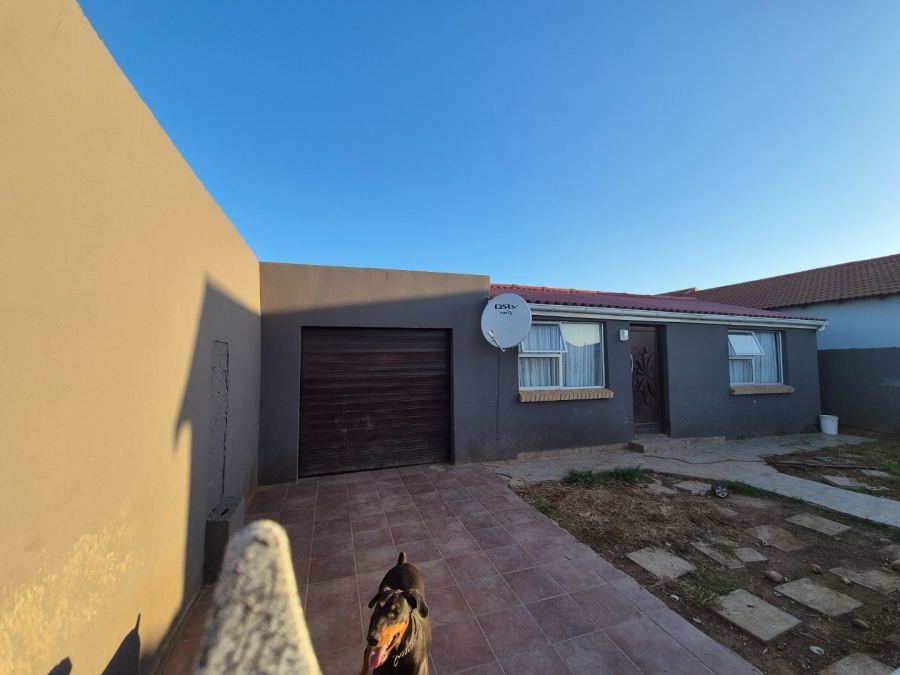 2 Bedroom Property for Sale in Zwide Eastern Cape